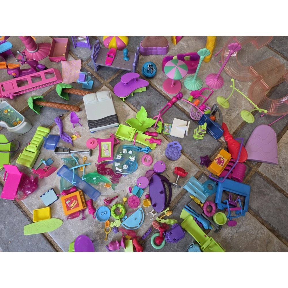Huge Lot Of Polly Pocket  Clothes Shoes Accessories! Over‎ 150 Peaces!!! - Picture 3 of 11